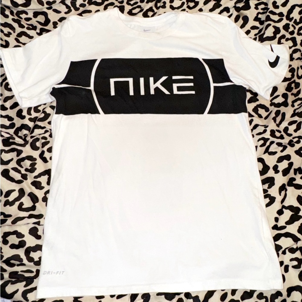 Nike T-Shirt